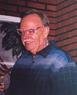 dale with glasses